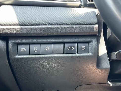 Used 2025 Toyota Camry SE FWD image 37