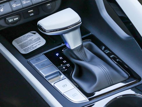 New 2026 Hyundai Elantra Limited FWD image 25