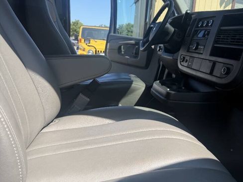 Used 2015 Chevrolet Express 2500 w/ Cold Climate Package RWD image 4
