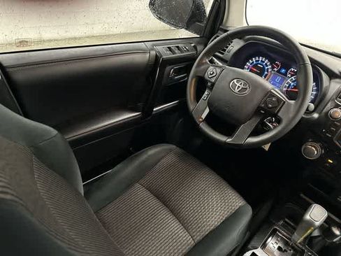 Used 2018 Toyota 4Runner TRD Off-Road AWD/4WD image 12