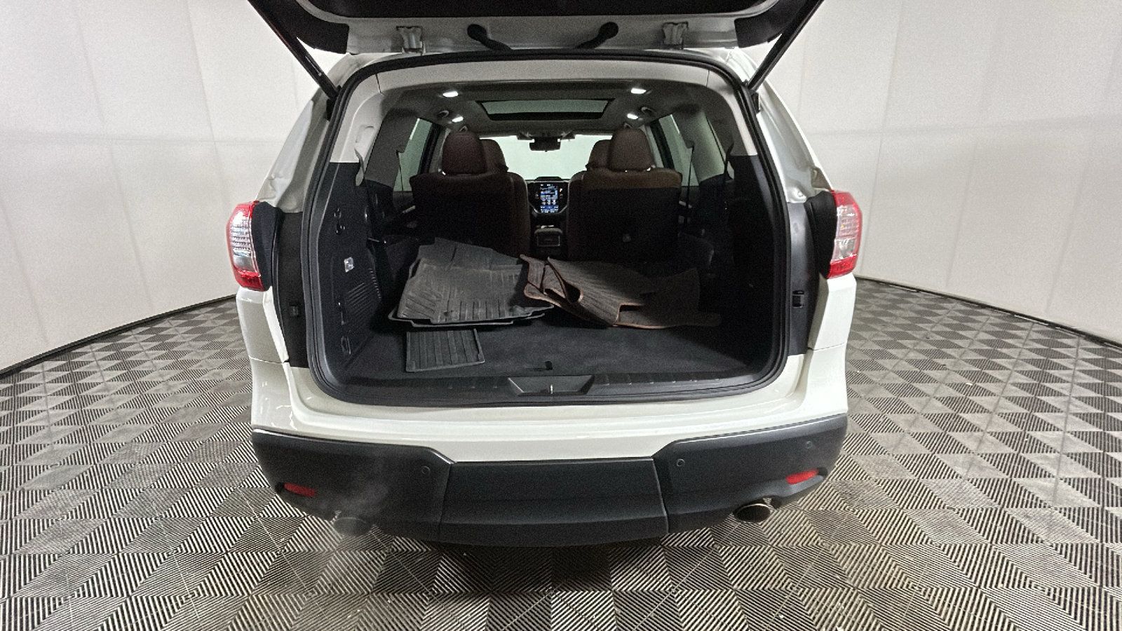 Used 2024 Subaru Ascent Touring AWD/4WD image 33