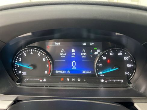 Used 2021 Ford Explorer XLT image 11