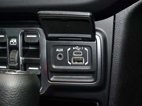 Used 2024 Jeep Wrangler Sahara w/ Technology Group image 16