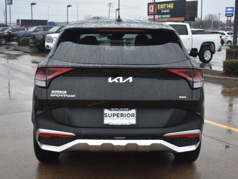 Used 2024 Kia Sportage LX image 6