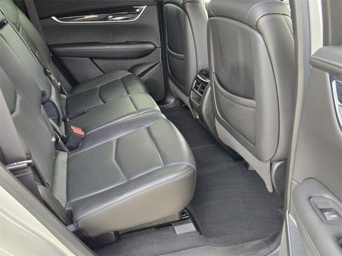 Used 2020 Cadillac XT5 Premium Luxury image 16