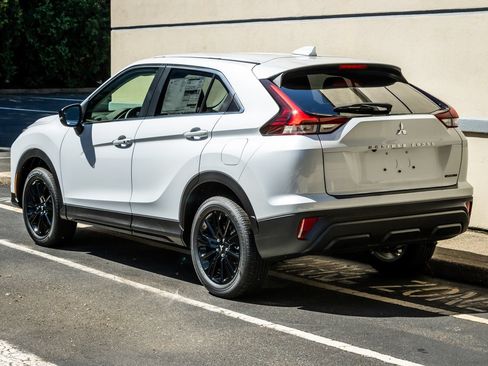 New 2026 Mitsubishi Eclipse Cross LE AWD/4WD image 5