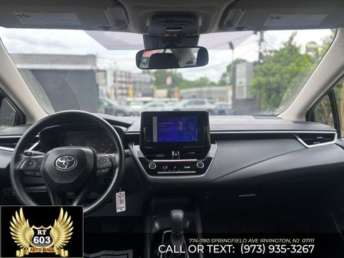Used 2025 Toyota Corolla LE FWD image 13