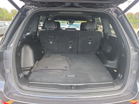 Used 2024 Jeep Grand Cherokee Altitude AWD/4WD image 9