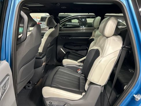 Certified 2024 Kia EV9 GT-Line AWD/4WD image 29