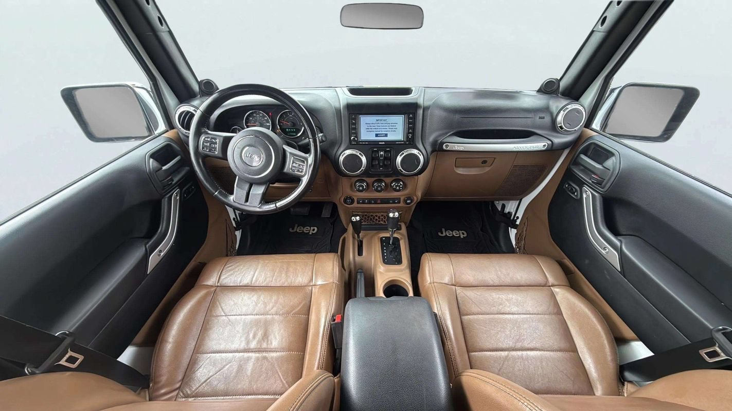 Used 2011 Jeep Wrangler Unlimited Sahara w/ Dual Top Group AWD/4WD image 10