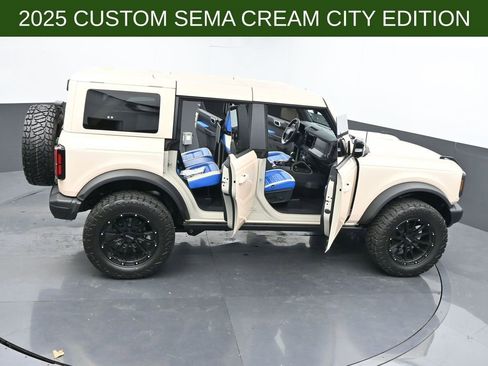 New 2025 Ford Bronco Badlands image 60