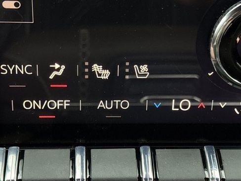 New 2026 GMC Yukon XL Denali Ultimate AWD/4WD image 22