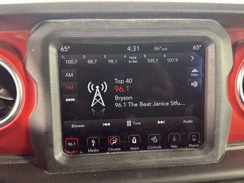Used 2018 Jeep Wrangler Unlimited Rubicon AWD/4WD image 12