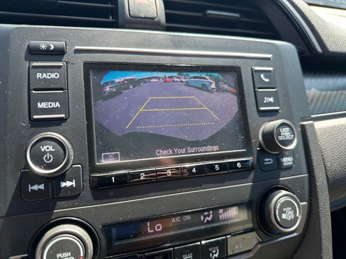 Used 2018 Honda Civic Sport image 28