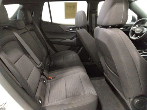 Used 2025 Chevrolet Equinox LT FWD image 38