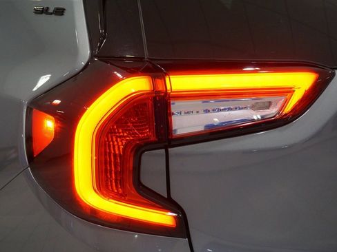 Certified 2024 GMC Terrain SLE w/ Driver Convenience Package image 31