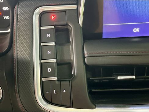 Used 2021 Chevrolet Tahoe RST AWD/4WD image 16