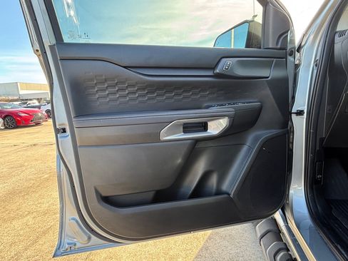 Used 2024 Ford Ranger XLT w/ Technology Package image 13