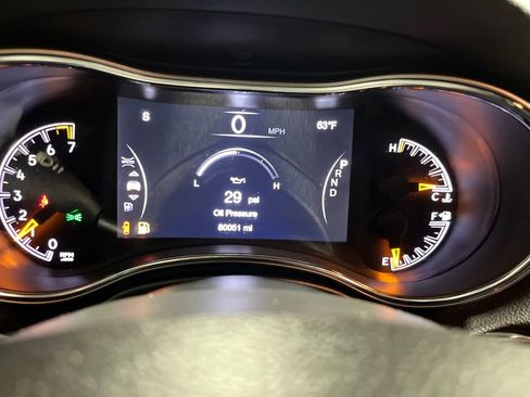 Used 2019 Jeep Grand Cherokee Altitude image 27