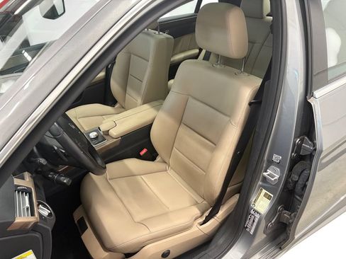 Used 2011 Mercedes-Benz E 350 4MATIC Sedan image 11