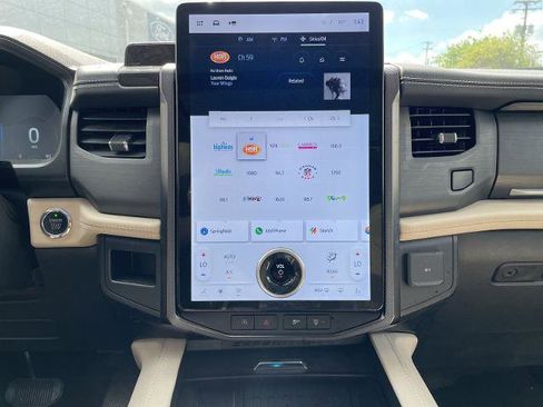 Certified 2023 Ford Expedition Platinum AWD/4WD image 5