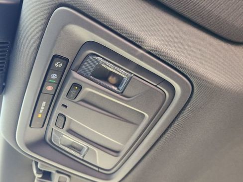 Used 2023 Chevrolet Silverado 1500 LT image 25