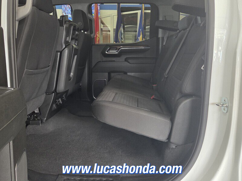 Used 2023 Chevrolet Silverado 1500 RST w/ Z71 Off-Road Package AWD/4WD image 8