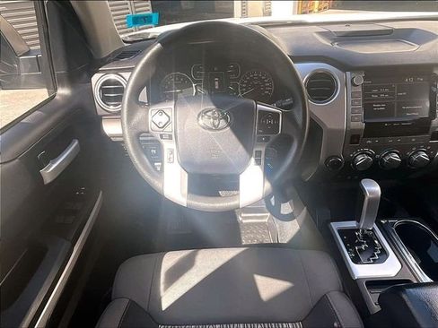 Used 2020 Toyota Tundra SR5 w/ SR5 Upgrade Package AWD/4WD image 5