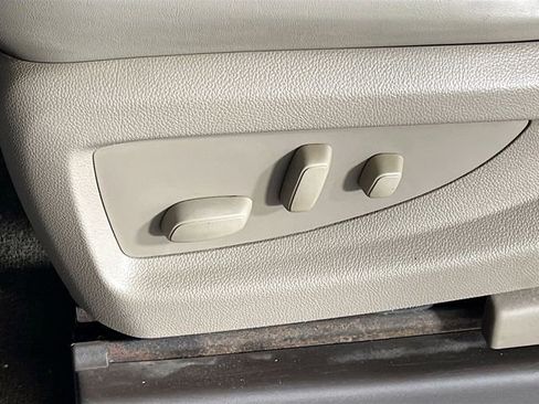 Used 2018 Chevrolet Silverado 1500 LTZ image 12