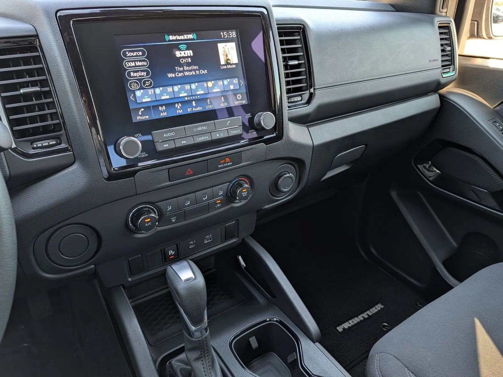 Used 2023 Nissan Frontier SV w/ Midnight Edition Package RWD image 24