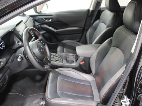 Used 2025 Subaru Crosstrek 2.5i Limited w/ Crosstrek Mirror Package AWD/4WD image 3