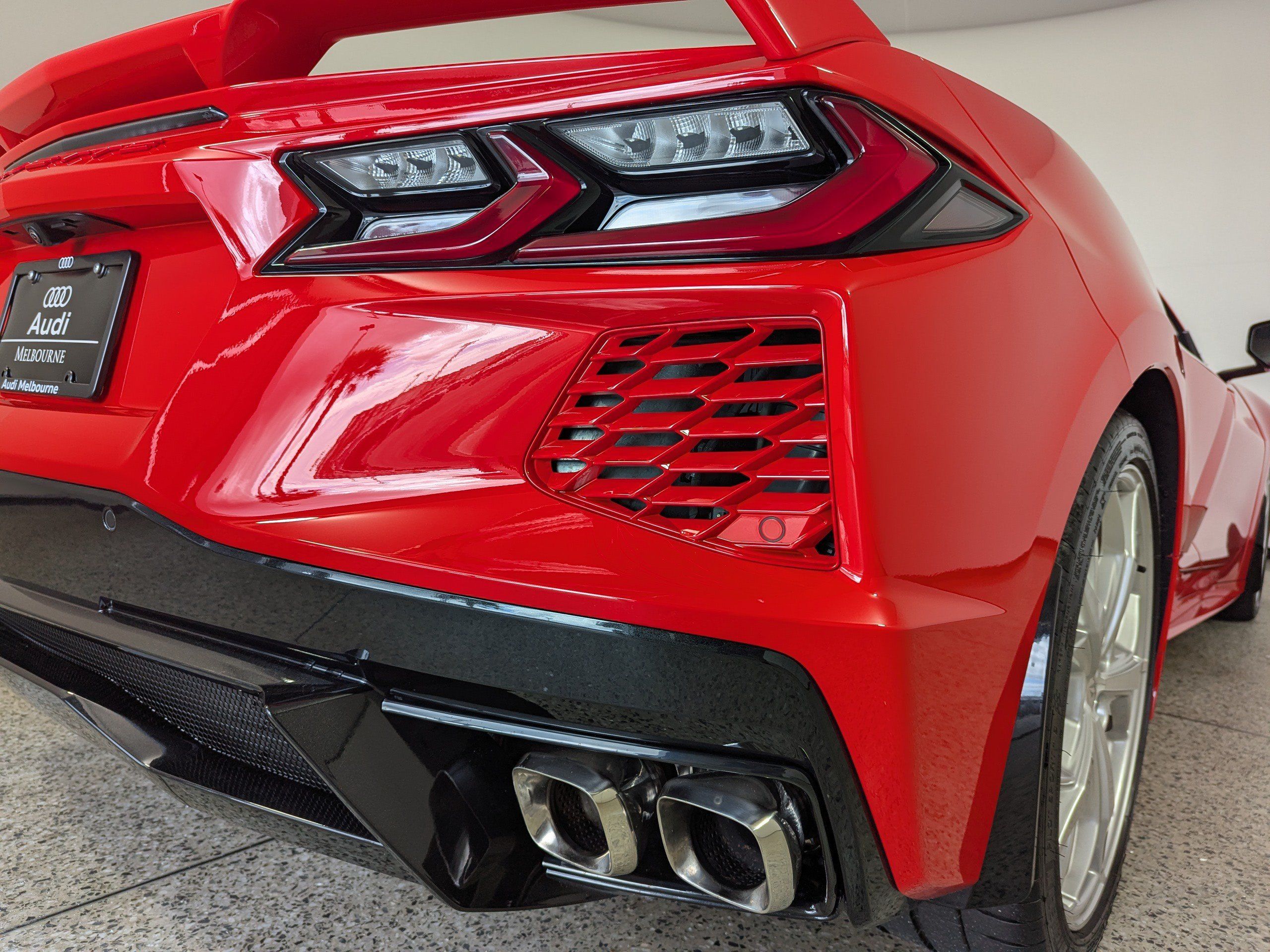 Used 2021 Chevrolet Corvette Stingray Premium Cpe w/ Z51 Performance Package RWD image 11
