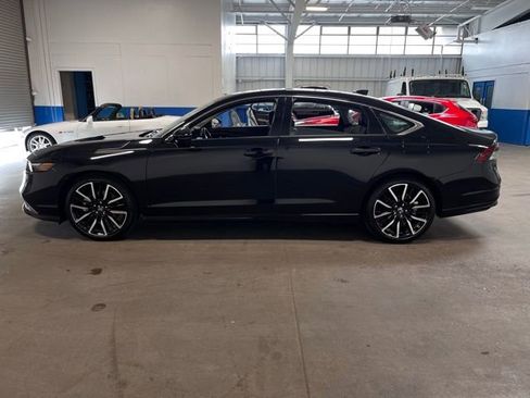 Certified 2025 Honda Accord Touring image 6