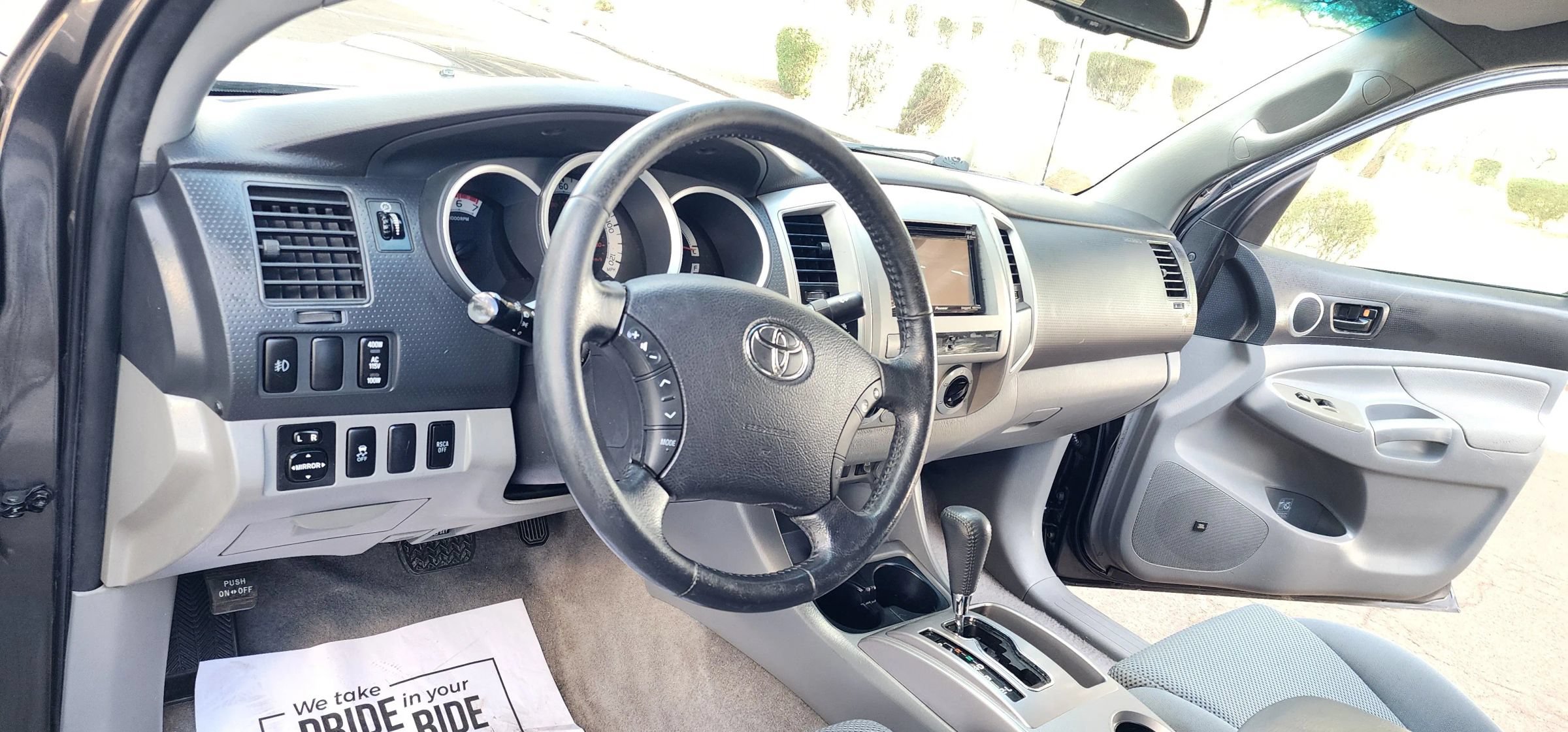 Used 2011 Toyota Tacoma 4x4 Double Cab w/ TRD Sport Pkg w/JBL Audio image 13
