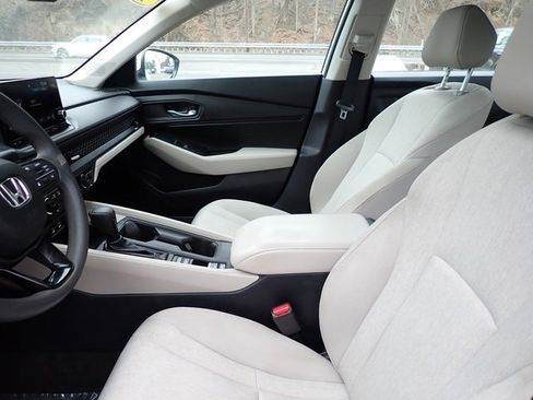 Used 2024 Honda Accord EX image 15