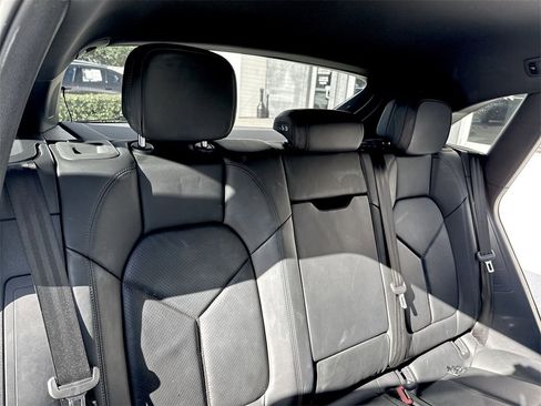 Used 2023 Porsche Macan Turbo image 48