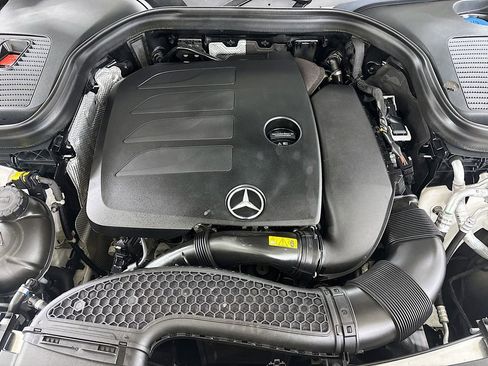 Used 2023 Mercedes-Benz GLC 300 4MATIC Coupe image 23