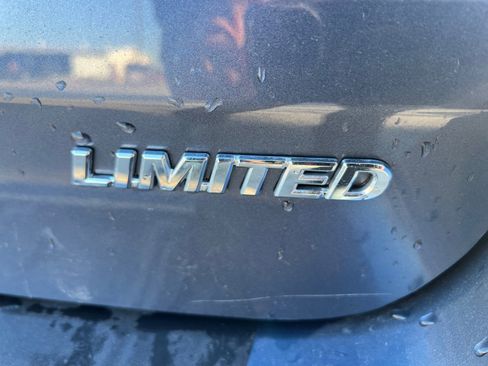 Used 2015 Toyota Sienna Limited image 33
