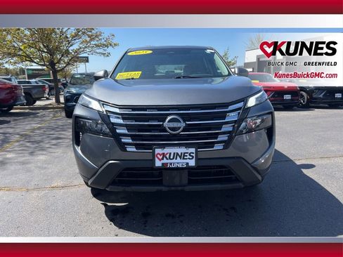 Used 2025 Nissan Rogue SV AWD/4WD image 14