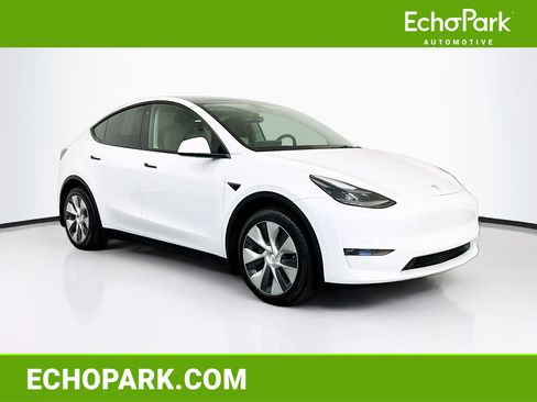 Used 2023 Tesla Model Y Long Range image 1