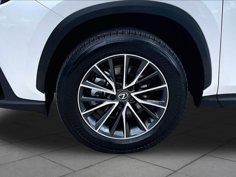 Used 2025 Lexus NX 350 AWD w/ Accessory Package (Z2) image 11