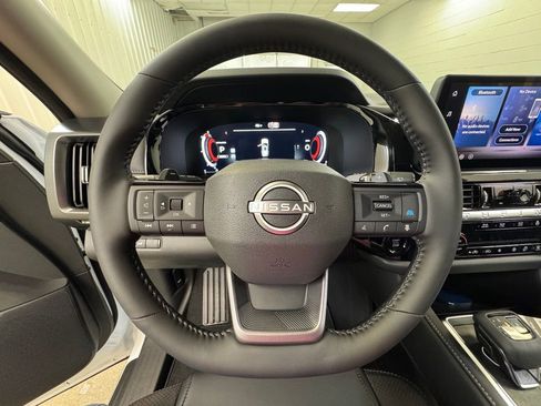 New 2026 Nissan Pathfinder SL AWD/4WD image 31