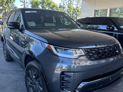 Used 2023 Land Rover Discovery S R-Dynamic AWD/4WD image 2