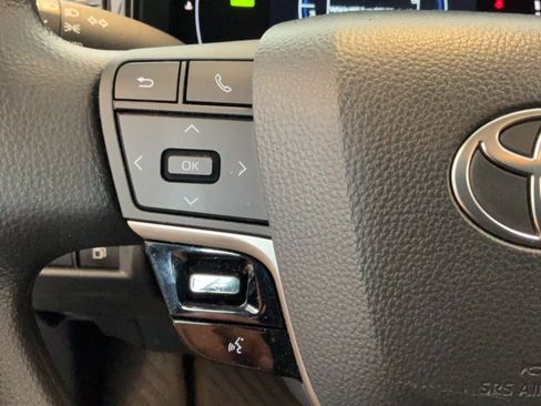 Used 2025 Toyota Camry LE w/ Convenience Package FWD image 16