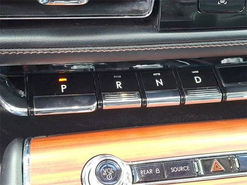 Used 2020 Lincoln Aviator Reserve image 15