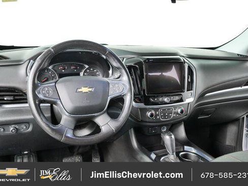 Used 2019 Chevrolet Traverse LT FWD image 17