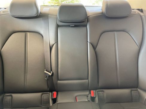 Used 2025 Genesis G70 2.5T image 40