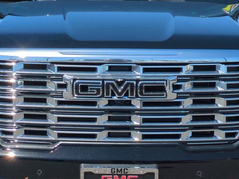 Used 2025 GMC Acadia Denali w/ Super Cruise Package AWD/4WD image 50