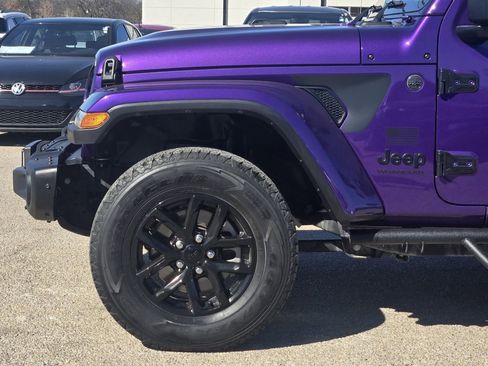 Used 2023 Jeep Wrangler Unlimited Sport image 6