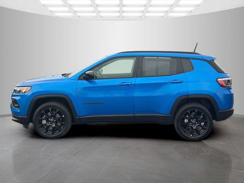 Certified 2025 Jeep Compass Latitude w/ Convenience Group AWD/4WD image 4